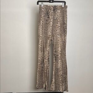NWOT Topshop Animal Print Plisse Flare Stretchy Pants